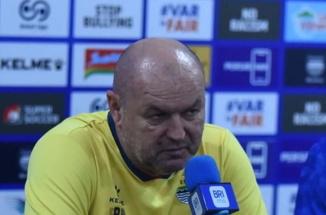 Bojan Hodak Liburkan Skuad Persib Sepekan Jelang Akhir Musim, Fokus Pulihkan Fisik dan Mental Pemain