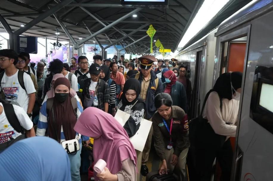 Lonjakan Penumpang Capai 50 Ribu, KAI Daop 8 Surabaya Tetapkan 18 Maret sebagai Puncak Arus Mudik Lebaran 2026