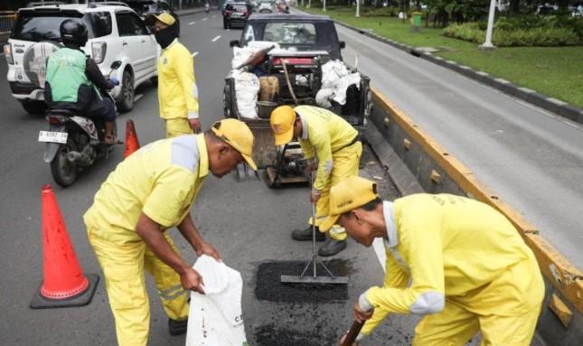 1.554 Jalan Berlubang di Jakarta Timur Ditambal, Jalur Mudik Dipastikan Lebih Aman