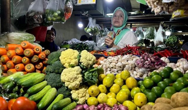 Harga Pangan Nasional: Cabai Rawit Tembus Rp92.950 per Kg, Daging Ayam Rp43.000 per Kg