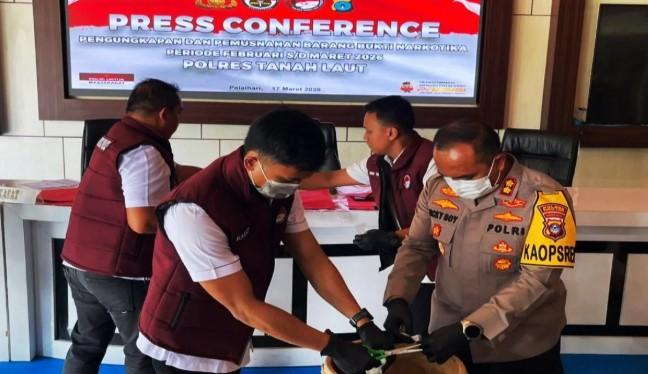 Polres Tanah Laut Ungkap 14 Kasus Sabu Selama Ramadhan, Ribuan Jiwa Berhasil Diselamatkan