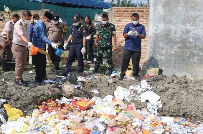 Karantina Sumut Musnahkan 5 Ton Mangga Impor Ilegal dari Vietnam Jelang Lebaran