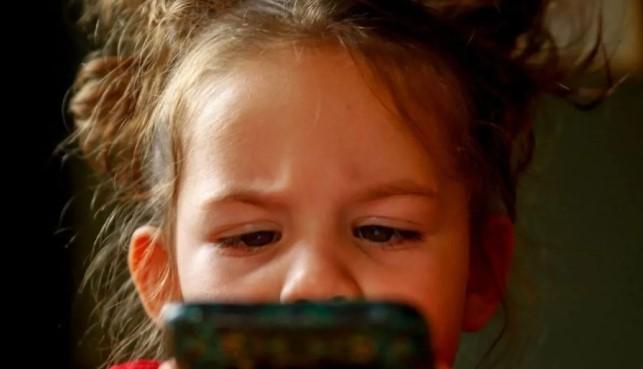 IDAI Ingatkan Penggunaan Gawai Berlebihan Picu Gangguan Kesehatan dan Tumbuh Kembang Anak