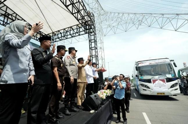 Gubernur Andi Sudirman Sulaiman Ingatkan Pemudik di Sulsel Patuhi Aturan Keselamatan Saat Mudik Lebaran
