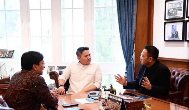 Sekretaris Kabinet Teddy Indra Wijaya Dorong Bahasa Indonesia Mendunia Lewat Seni, Film, dan Musik