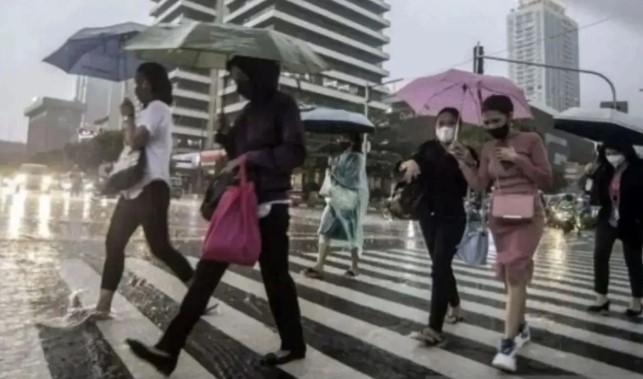 BMKG Memprakirakan Hujan Ringan Guyur Jakarta Selatan dan Timur pada Jumat Siang