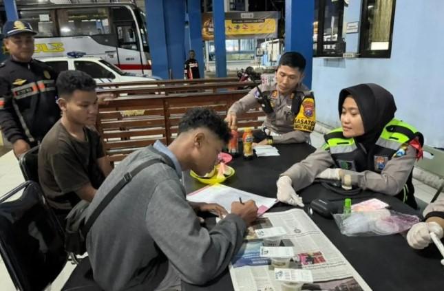Polda Jatim Sediakan Layanan Kesehatan Mobile Gratis bagi Pemudik di Jalur Ketapang Banyuwangi