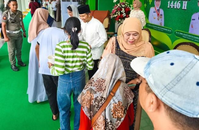 Gubernur Jatim Undang Warga Ikuti Tradisi Riyayan di Grahadi dan Jemursari saat Lebaran 2026