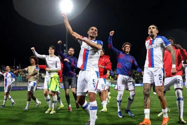 Fiorentina dan Crystal Palace Lolos Dramatis ke Perempat Final Liga Conference Usai Singkirkan Lawan di 16 Besar