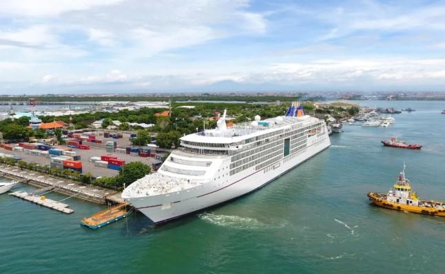 Pelabuhan Benoa Kembali Beroperasi Usai Nyepi dan Langsung Layani Kapal Pesiar Belanda