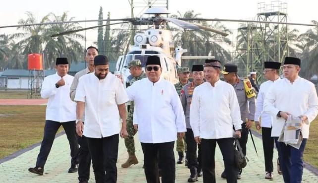 Mendagri Tito Karnavian Dampingi Presiden Rayakan Idul Fitri Bersama Warga Terdampak di Aceh Tamiang