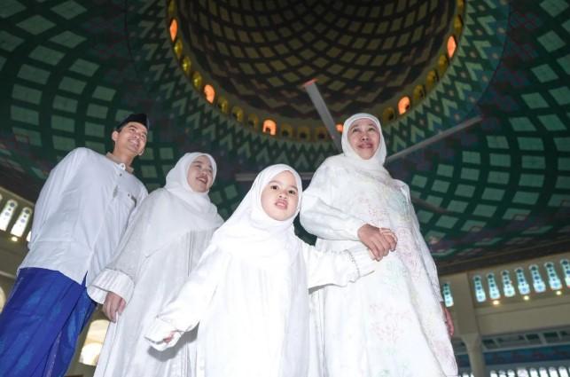 Khofifah Ajak Masyarakat Jadikan Idul Fitri Momentum Perkuat Perdamaian Dunia