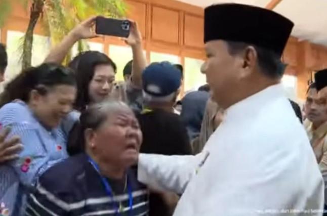 Presiden Prabowo Subianto Sapa dan Rangkul Warga dalam Open House Idul Fitri di Istana Kepresidenan