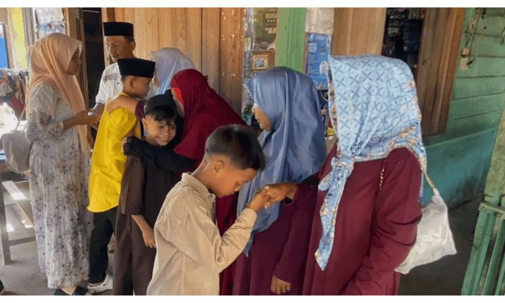 Lebaran Sunyi di Hutanabolon, Warga Tapanuli Tengah Rayakan Idul Fitri di Tengah Luka Pascabanjir