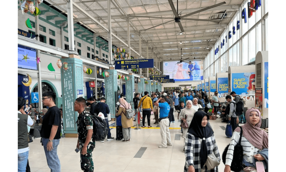 Lonjakan Penumpang KA Lebaran 2026, Daop 1 Jakarta Catat 41 Ribu Keberangkatan di Hari Kedua