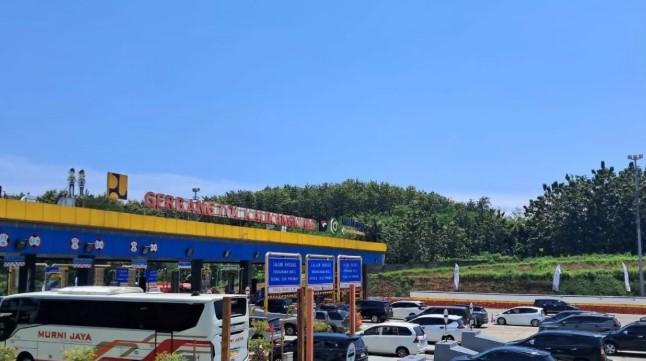 Arus Balik Lebaran Mulai Meningkat di Tol Kalikangkung Arah Jakarta