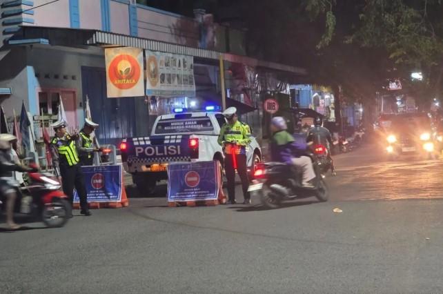 Polresta Pati Pastikan Arus Lalu Lintas Lebaran Tetap Terkendali Berkat Patroli dan Rekayasa Jalan