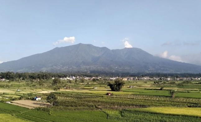 Gunung Marapi Erupsi 26 Detik, Warga Diminta Waspada Potensi Lahar dan Hujan Abu