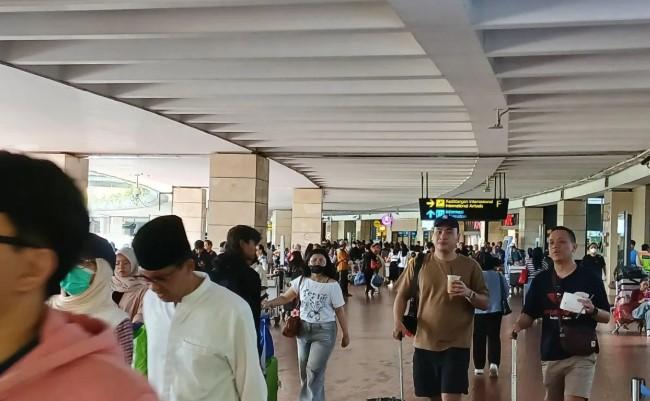 Gelombang Pertama Arus Balik Lebaran di Bandara Soetta Tembus 190 Ribu Penumpang
