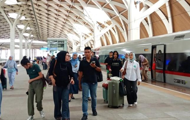 Penjualan Tiket Whoosh Tembus 13 Ribu Saat Arus Balik Lebaran 2026, Rute Menuju Jakarta Padat