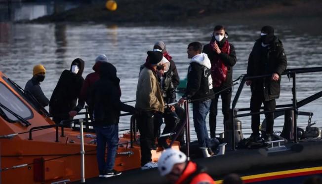 Kesepakatan Inggris-Prancis 2023 Disebut Picu Lonjakan Kematian Migran di Selat Inggris