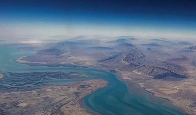 Iran Batasi Akses Selat Hormuz Hanya untuk Negara Sahabat di Tengah Eskalasi Konflik