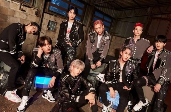 Stray Kids Rayakan Delapan Tahun Debut dengan Rilis Single Digital “Star,Light (Stay)”