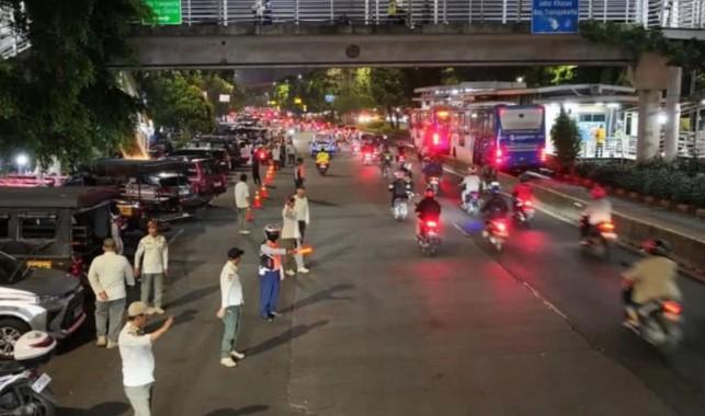 Pemkot Jakarta Timur Tertibkan Parkir Liar di Cawang untuk Atasi Kemacetan