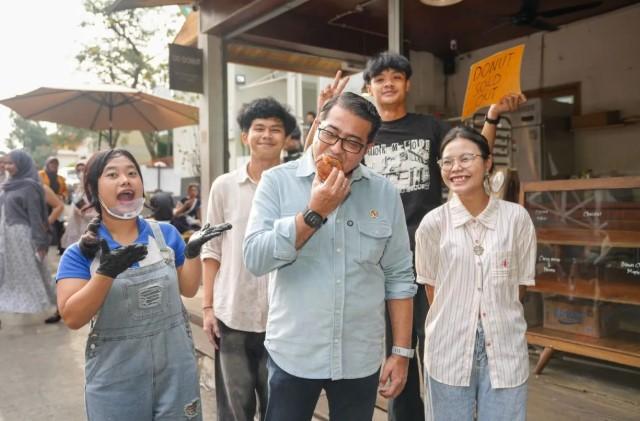 Menekraf Apresiasi Blok M yang Kian Berkembang sebagai Pusat Ekonomi Kreatif saat Libur Lebaran 2026