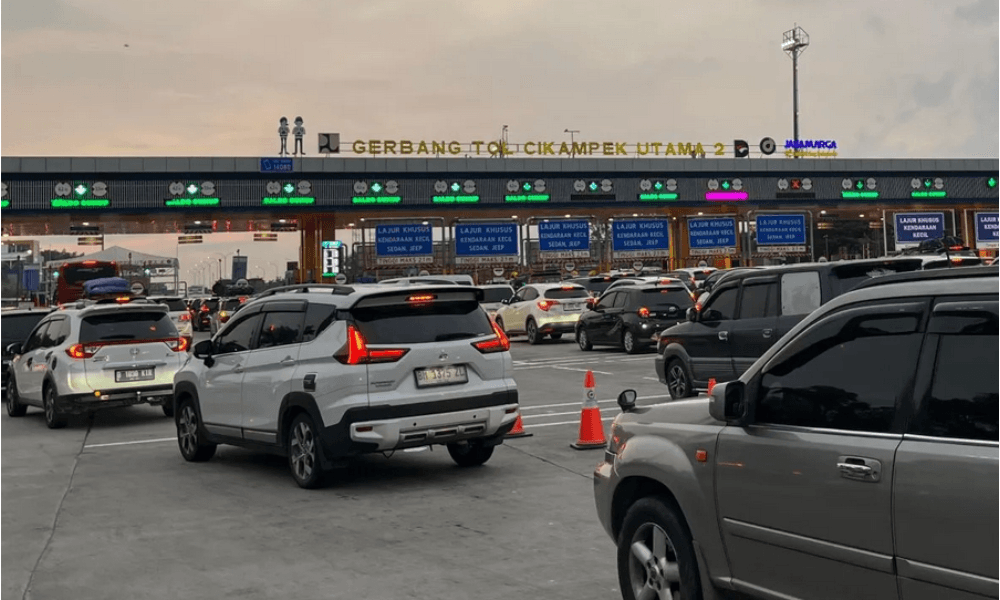 Volume Kendaraan di GT Cikampek Utama Menurun pada Arus Balik H+7 Lebaran