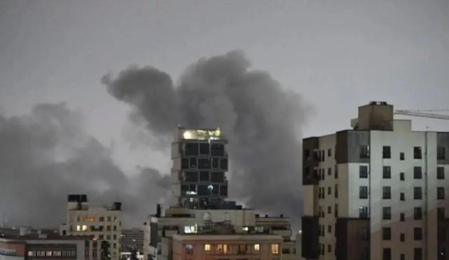 Serangan AS-Israel Hantam Infrastruktur Energi, Listrik di Teheran dan Sekitarnya Padam