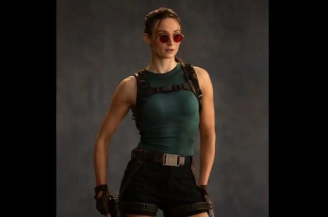 Produksi Serial Tomb Raider Dihentikan Sementara Setelah Sophie Turner Alami Cedera