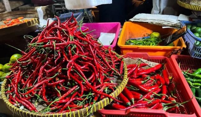 Harga Cabai Rawit Tembus Rp85.750 per Kg, Daging Ayam Rp42.850 Menurut Data PIHPS