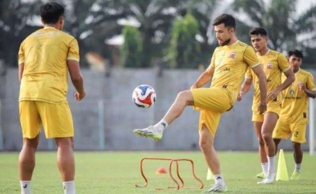 Madura United Targetkan Kebangkitan di Sisa Musim demi Keluar dari Zona Degradasi