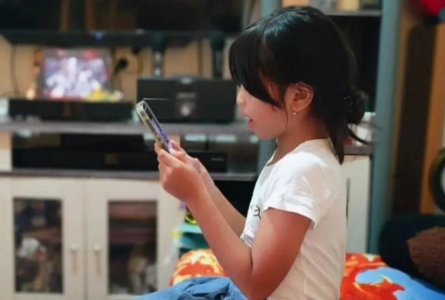 Pakar Sebut Kebijakan PP Tunas Indonesia Jadi Penguat Global untuk Pembatasan Medsos Anak