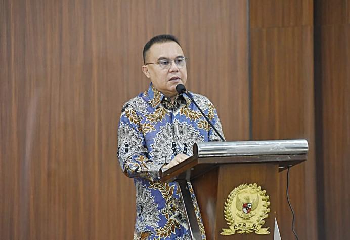 DPR Tegaskan Harga BBM Tetap Stabil, Masyarakat Diimbau Tak Panik