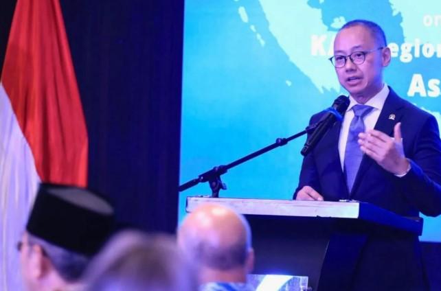 Pimpinan MPR Sebut Keputusan Pemerintah Menahan Harga BBM Beri Dampak Psikologis Positif bagi Masyarakat