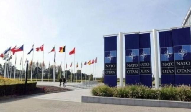 Trump Desak NATO Kirim Kapal Militer ke Selat Hormuz di Tengah Memanasnya Konflik Iran