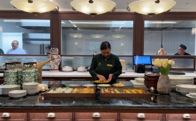 Restoran Uma Oma Heritage Hadirkan Nuansa Rumah Nenek dengan Pelayanan Lansia yang Hangat