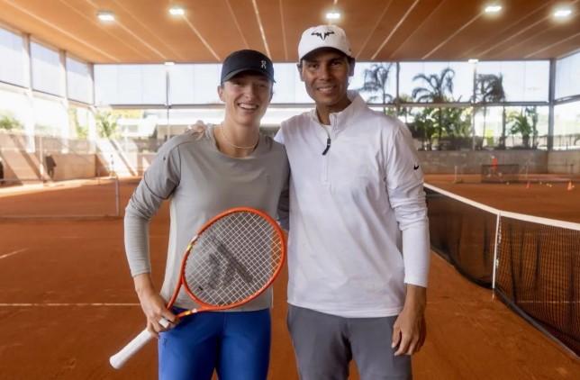 Nadal Sambut Swiatek Berlatih di Akademinya, Kolaborasi Baru Bersama Roig Dimulai