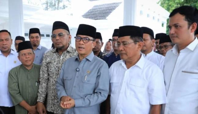 Menteri Desa Meminta Wali Nagari di Pariaman Mengidentifikasi Potensi Desa untuk Dorong Ekonomi Lokal