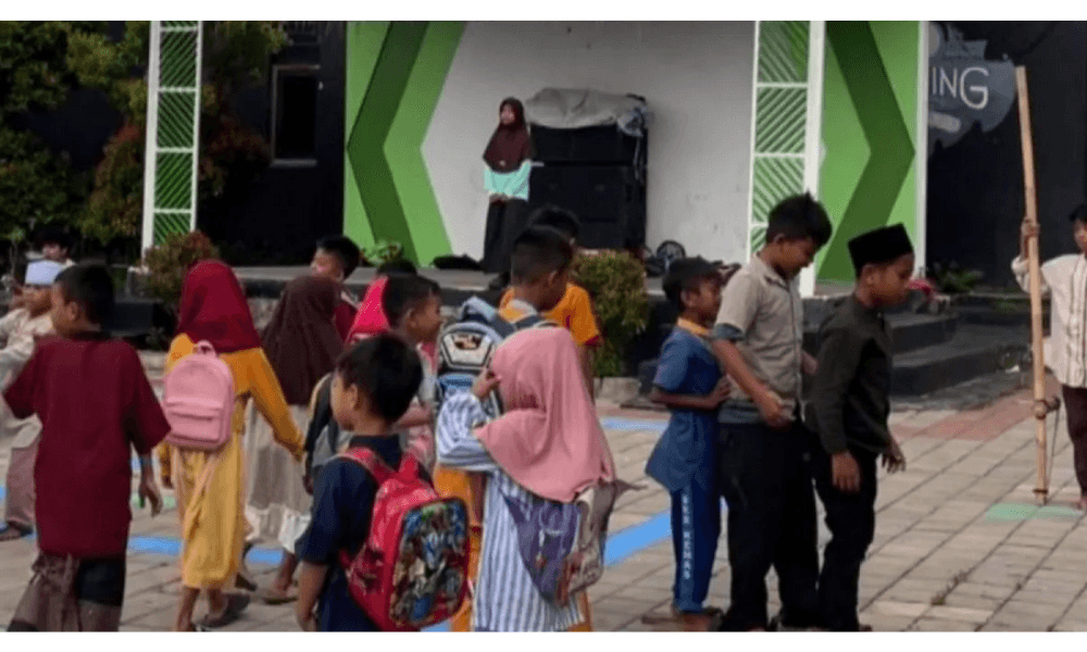 Kampung Pekijing Serang Batasi Ketergantungan Gawai Anak Lewat Permainan Tradisional dan Literasi Digital