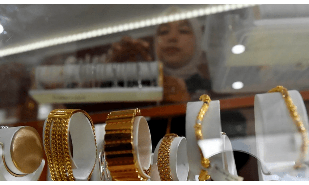 Harga Emas Pegadaian Stabil, Antam Rp2,97 Juta per Gram pada Minggu Pagi