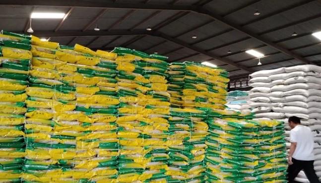Bulog Sumut Tingkatkan Penyaluran Beras SPHP hingga 700 Ton per Hari untuk Jaga Harga