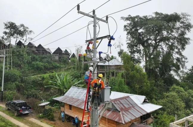 GM PLN Sulselrabar Tekankan Jarak Aman 3 Meter dari Jaringan Listrik untuk Cegah Kecelakaan Fatal