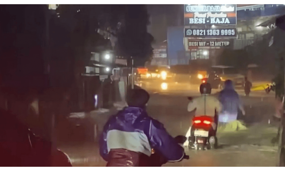 Banjir dan Longsor Terjang Cianjur, Jalur Selatan Sempat Lumpuh