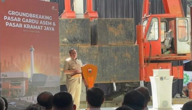 Gubernur Pramono Anung Instruksikan Pasar Jakarta Lebih Bersih, Soroti Penumpukan Sampah di Kramat Jati