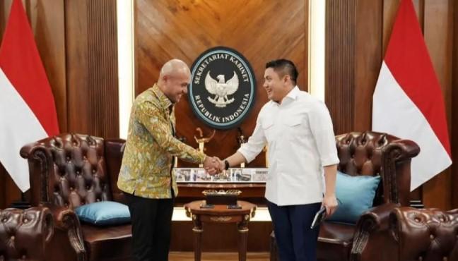 Seskab Teddy dan HIPMI Bahas Strategi Tingkatkan Daya Saing UMKM Nasional