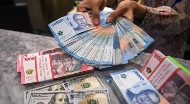 Rupiah Melemah ke Rp17.064 per Dolar AS Terdampak Eskalasi Konflik AS-Iran