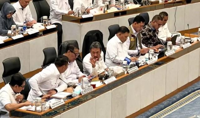 Mentan Pastikan Stok Beras 4,6 Juta Ton Aman Hadapi Geopolitik dan Ancaman El Nino